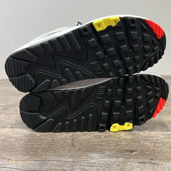 SOLD IN STORE Nike Air Women's Max 90 Fresh Air DJ5530-100 Size 6.5 - Picture 7 of 9